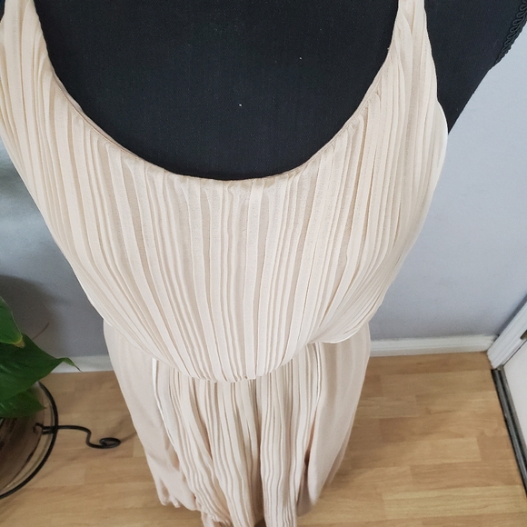 Dress - Picture 5 of 6